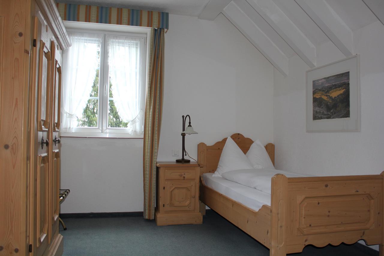 Landgasthof Zu Den Drei Sternen Brunegg Room photo