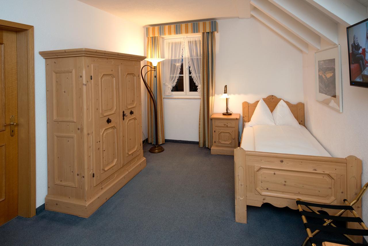 Landgasthof Zu Den Drei Sternen Brunegg Room photo