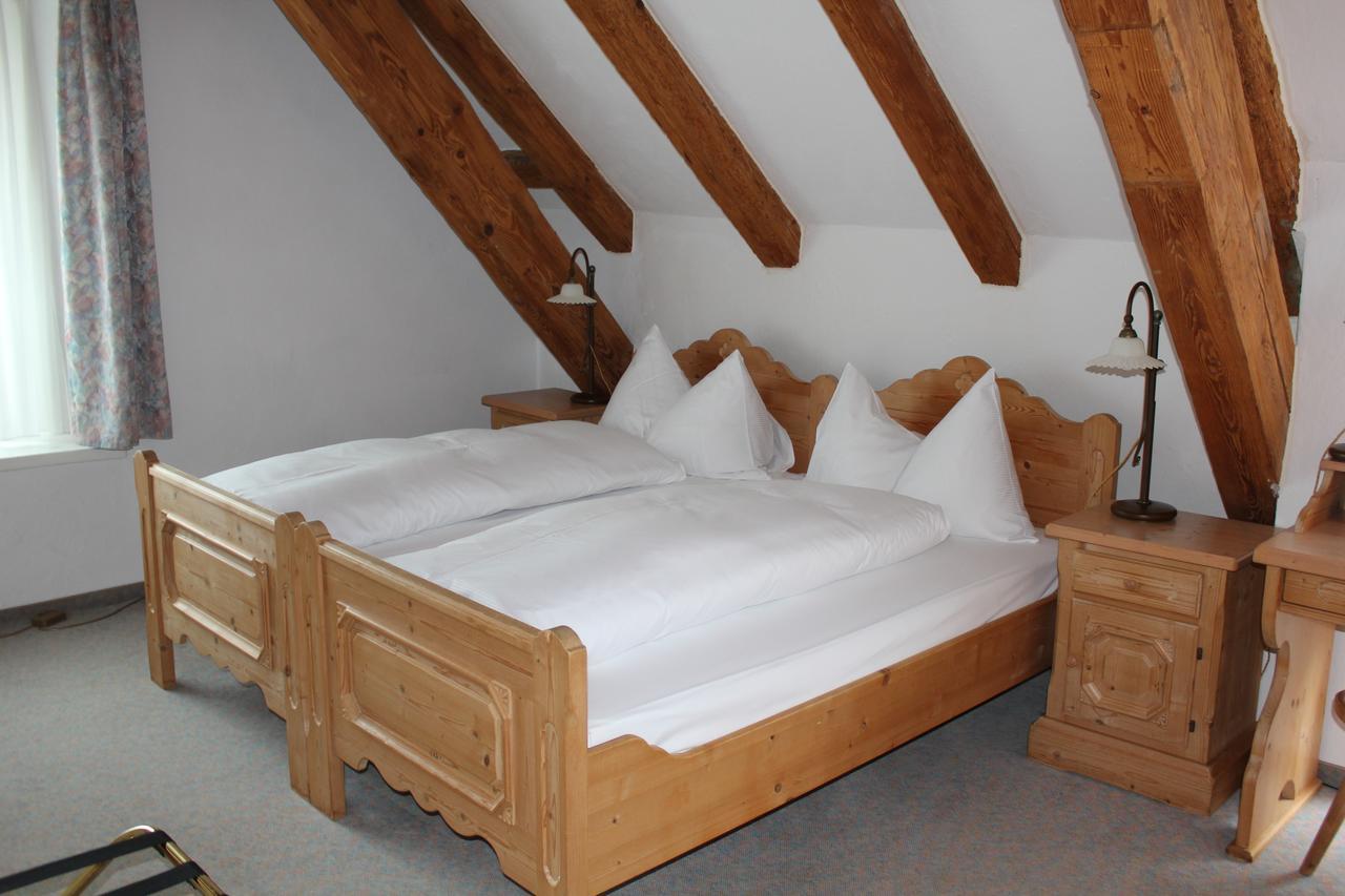 Landgasthof Zu Den Drei Sternen Brunegg Room photo